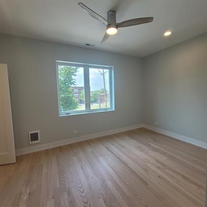 Building Photo - 6312 S Rhodes Ave