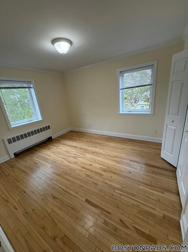 Building Photo - 72 St Paul St