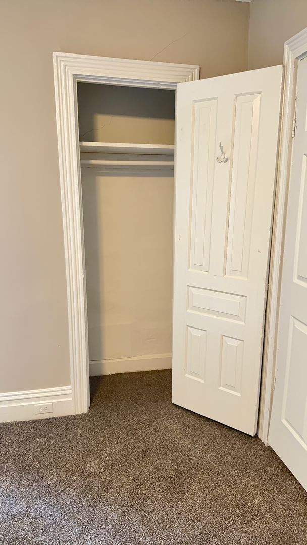 Building Photo - Charming & Spacious Historic 5-Bedroom Home for Rent in Carlisle, PA