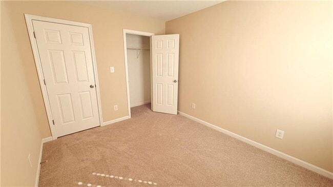 Building Photo - 1902 Dilcrest Dr