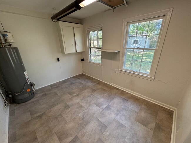 Building Photo - 2/2 Charming House in Garden Lakes $1,296