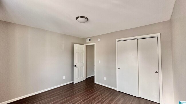 Building Photo - 3421 Sandner Ct