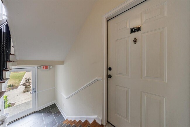 Building Photo - 115 Peachtree Memorial Dr NW
