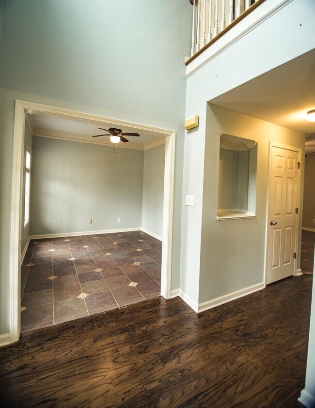 Building Photo - 22 Brightling Ln