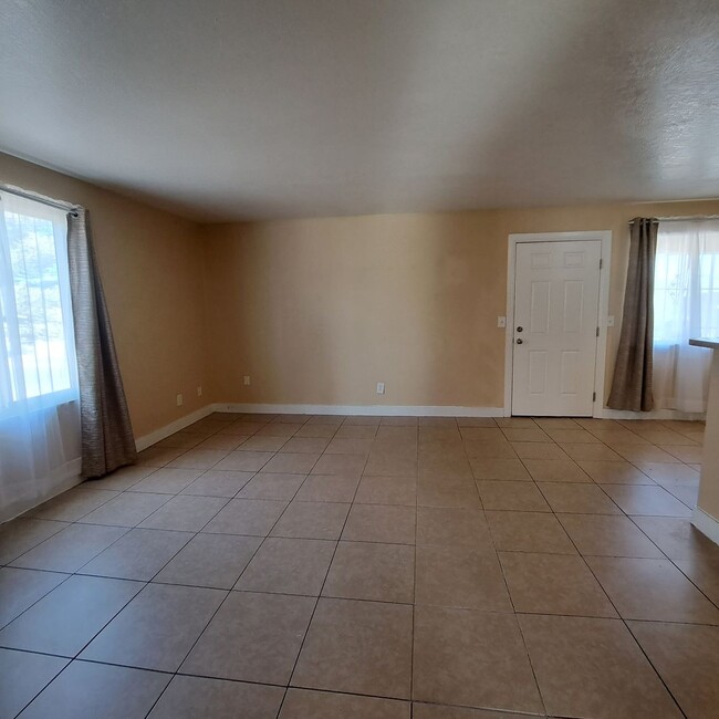 Building Photo - 4260 N Vornsand Dr