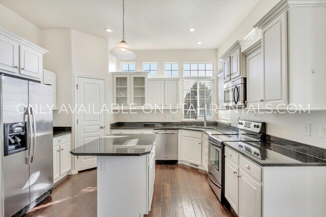 Building Photo - 4306 N Chestnut Oak Dr