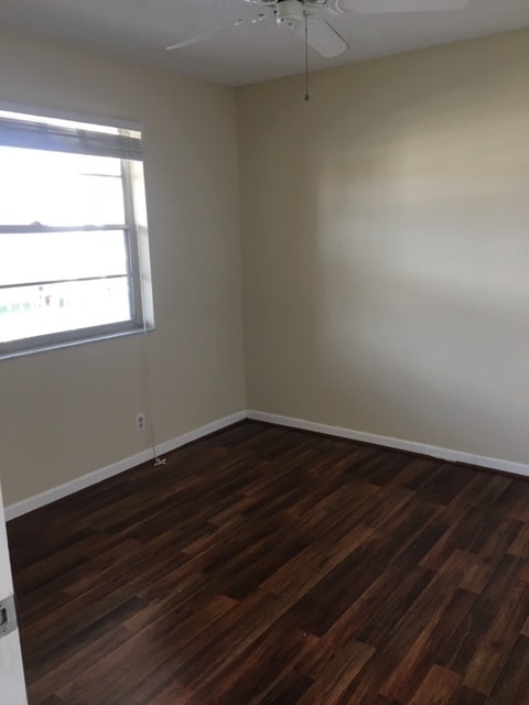 guest room - 2391 NW 89th Dr