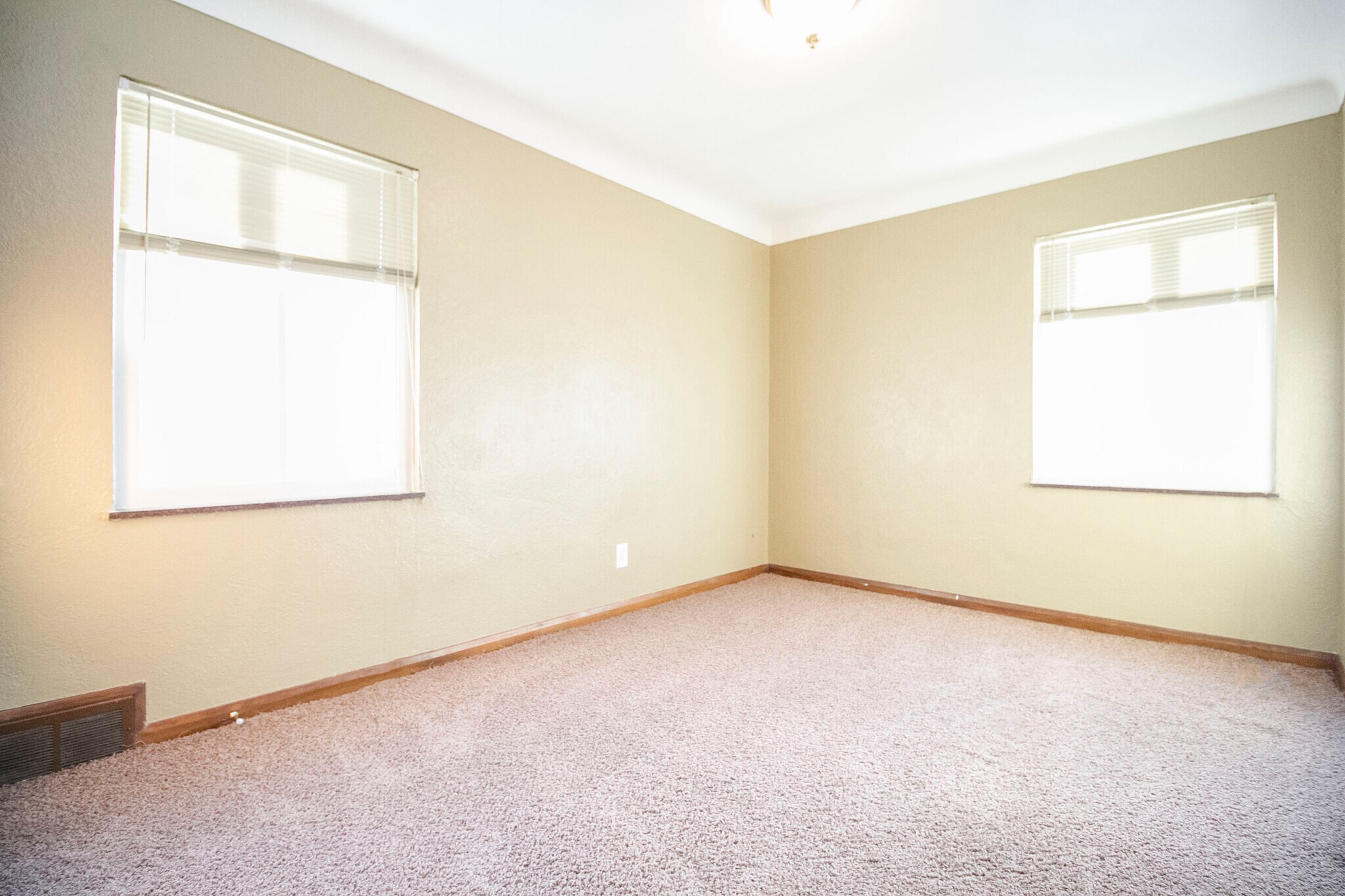 Building Photo - 3941 Torrance Dr