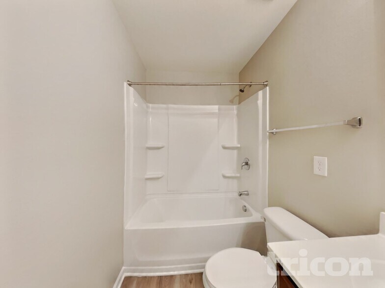 Building Photo - 1908 Northrop Dr