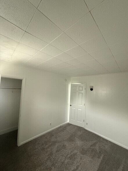 Building Photo - 368 Weimar St