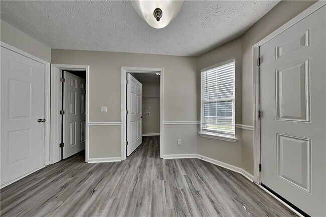 Building Photo - 2479 Heatherton Ct
