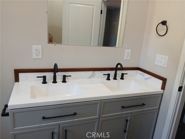 Building Photo - 14014 Creston Rd