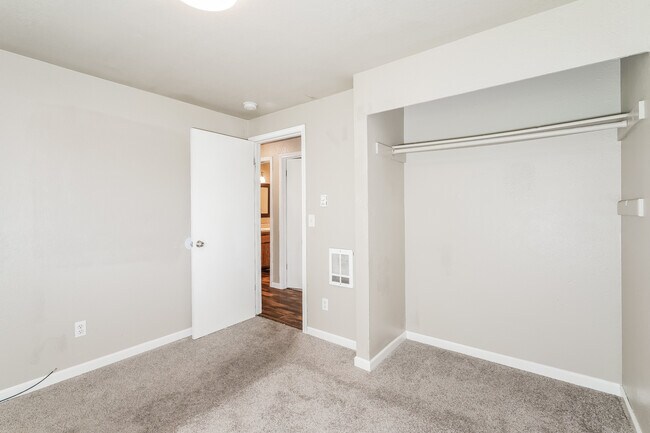 Building Photo - 16028 355th Dr SE