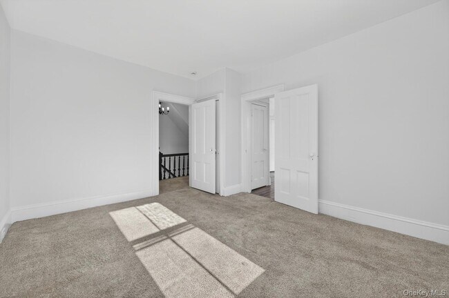 Building Photo - 4 Parkview Ter