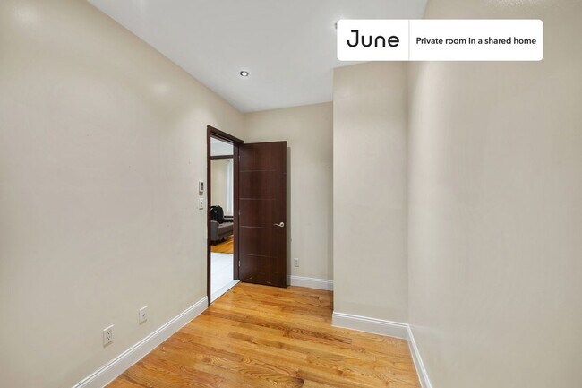 Building Photo - Room in Shared 4 bed/1 bath home in Upper West Side