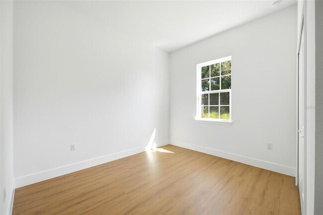Building Photo - 16835 SW 17th Terrace