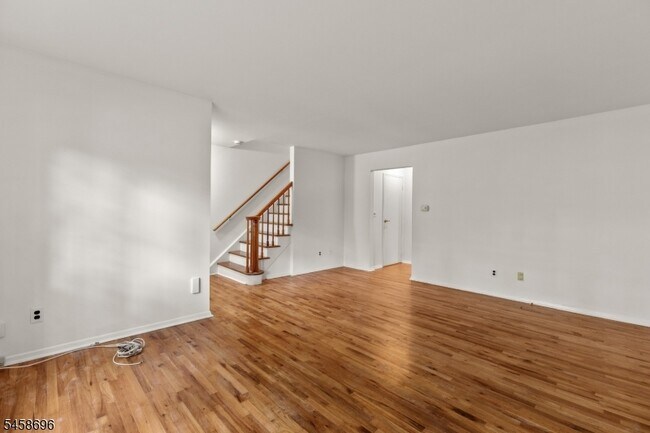Building Photo - 88 Poplar St