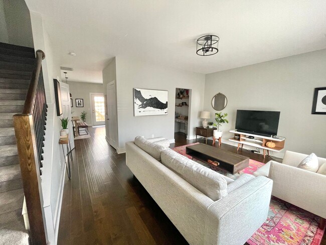 Building Photo - FURNISHED (or not) Like New 2020 Build Old...