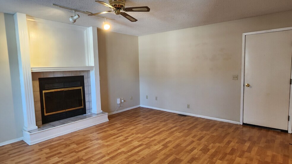 Building Photo - 1209 58th St