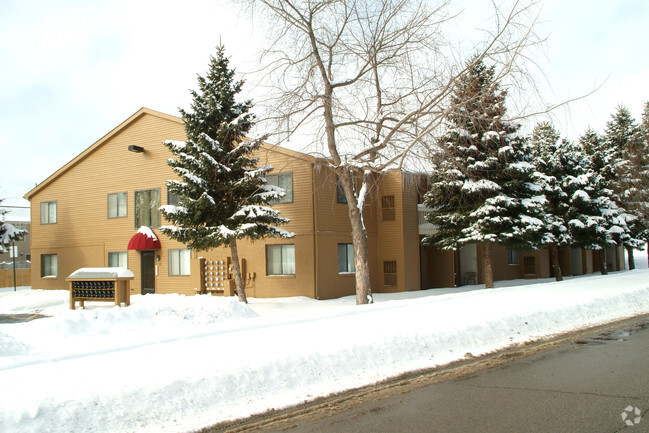 Primary Photo - Village Apartments At Oxford