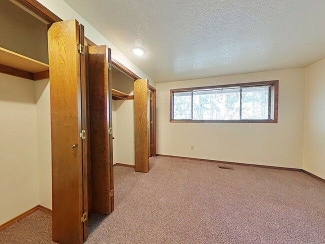 Building Photo - SPRING SPECIAL ~ $1150 OFF FIRST MONTH RENT