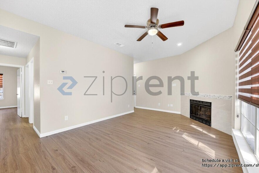 Building Photo - 4101 Esters Rd