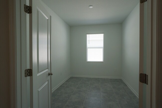 Building Photo - 2047 Punch Bowl Ave