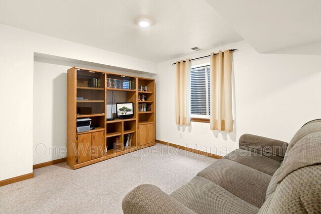 Building Photo - 508 Parkwood Dr