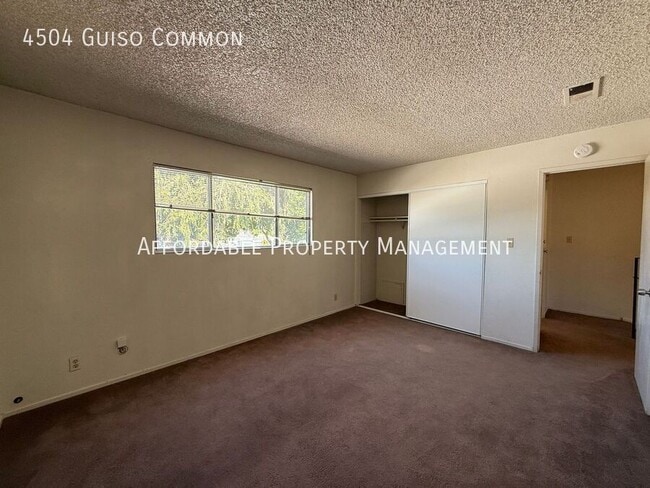 Building Photo - 4504 Guiso Common