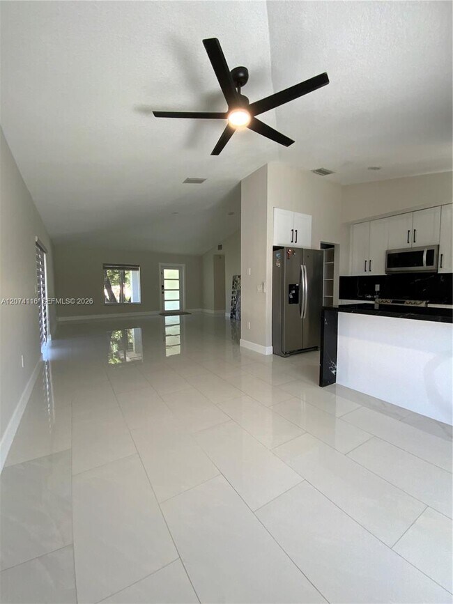 Building Photo - 30162 SW 159th Ave