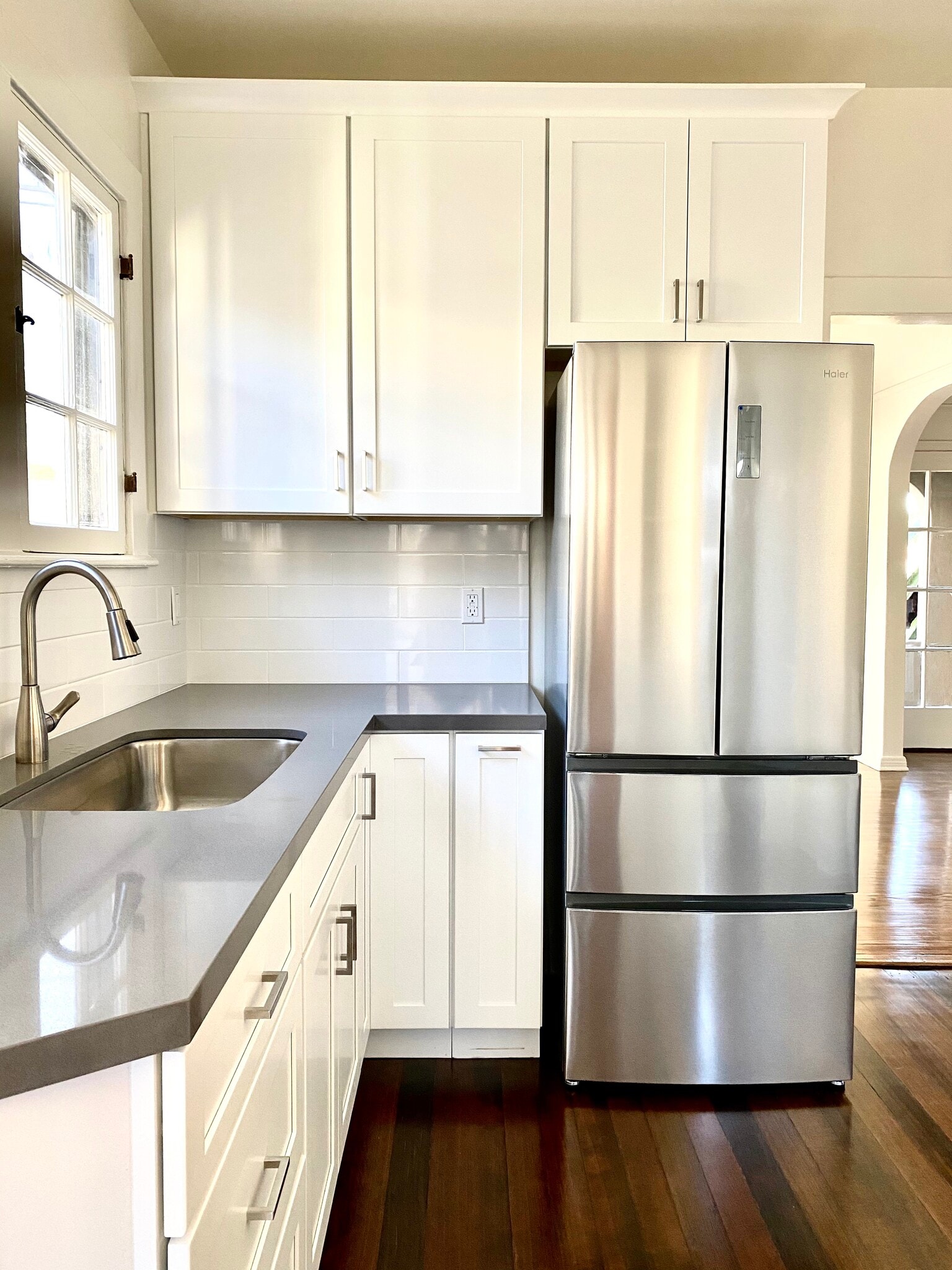 Completely remodeled kitchen - 3365 Tyburn St