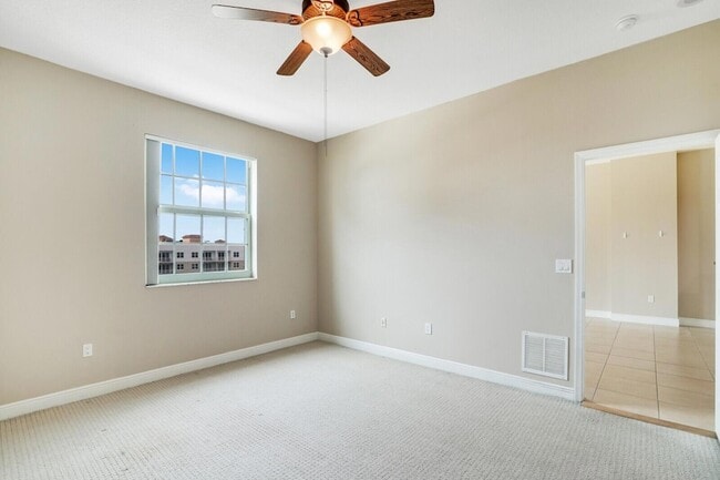 Building Photo - 610 Clematis St