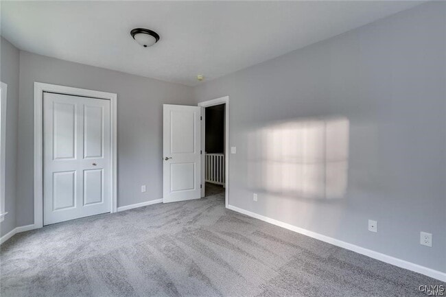 Building Photo - 137 St Mary St