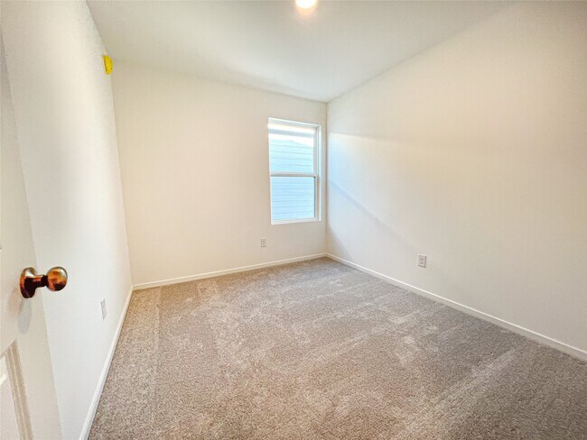 Building Photo - 21479 Carosella Dr
