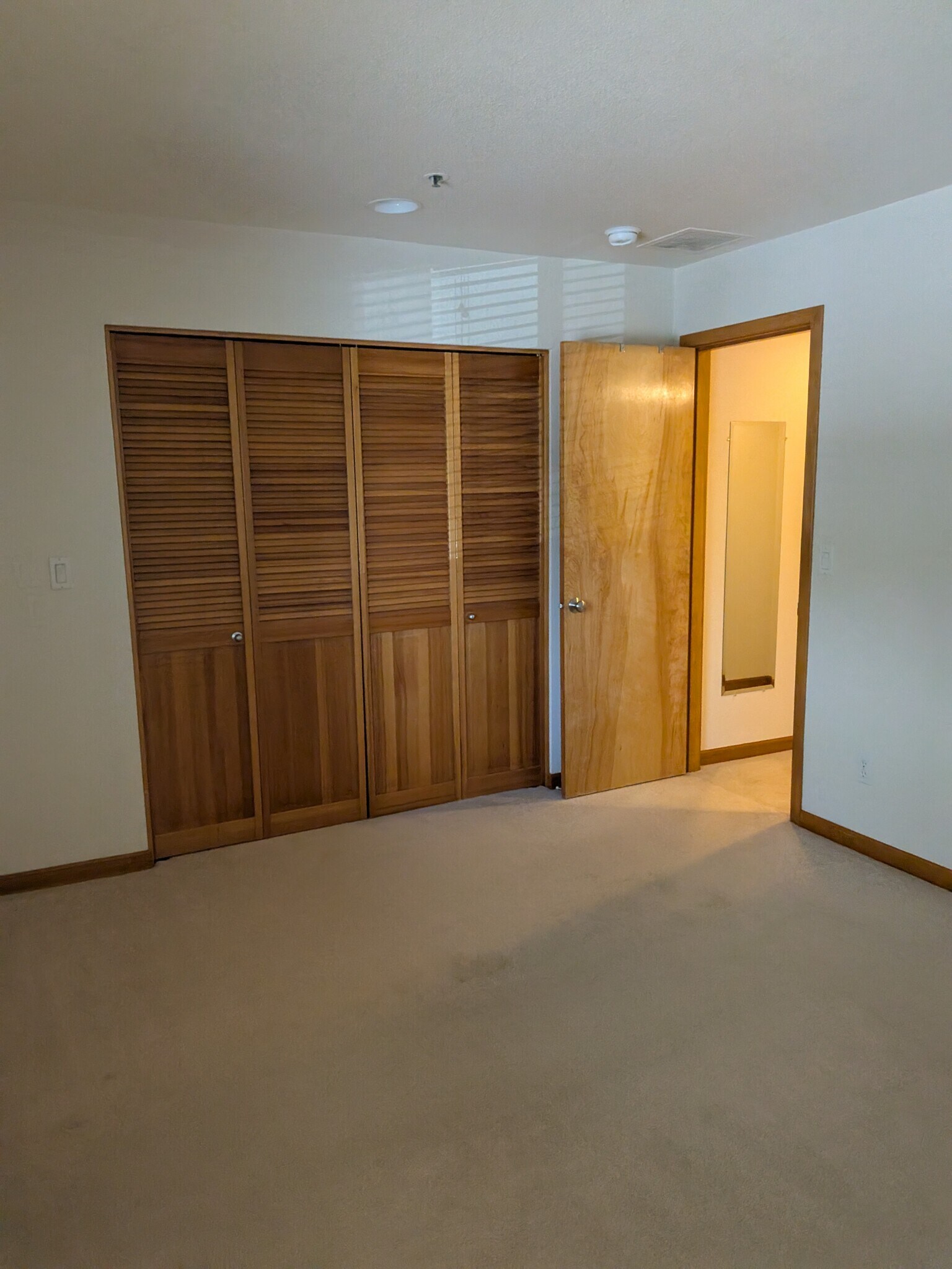 Bedroom - 920 NW Naito Pky