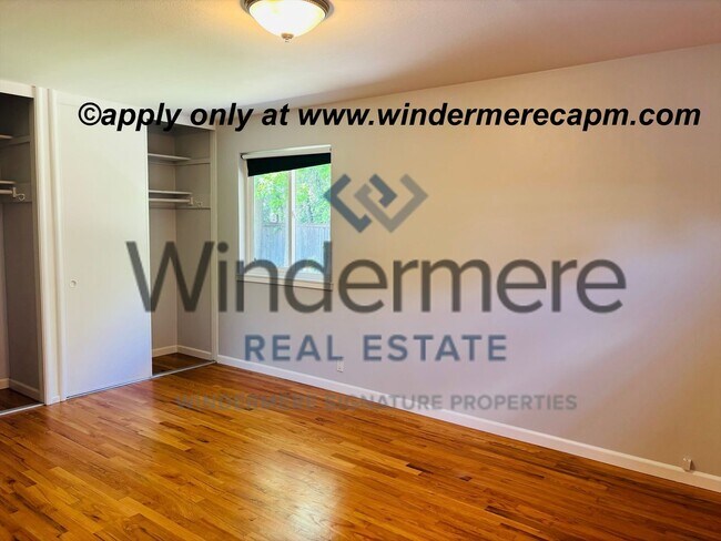 Building Photo - Beautiful 3BD/ 2BA Arden Arcade Home with Spacious Yard In Highly Desirable Location!