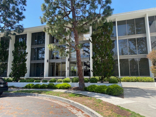 Building Photo - 8701 Delgany Ave