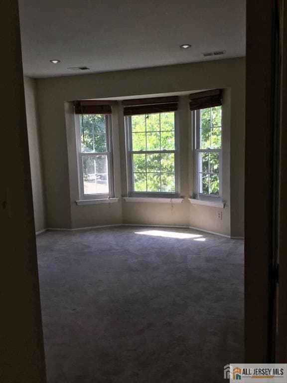 Building Photo - 48 Tanglewood Ct