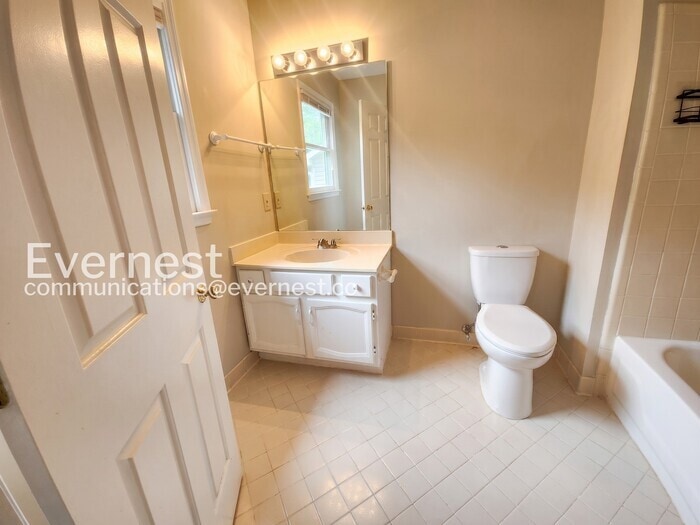 Building Photo - 2696 Arbor Glen Pl