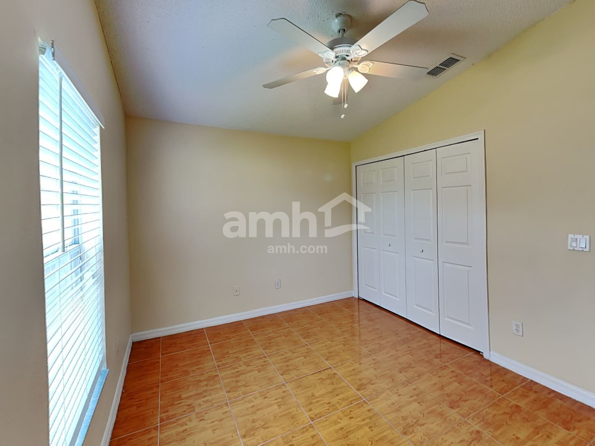 Building Photo - 1042 Raining Meadows Ln