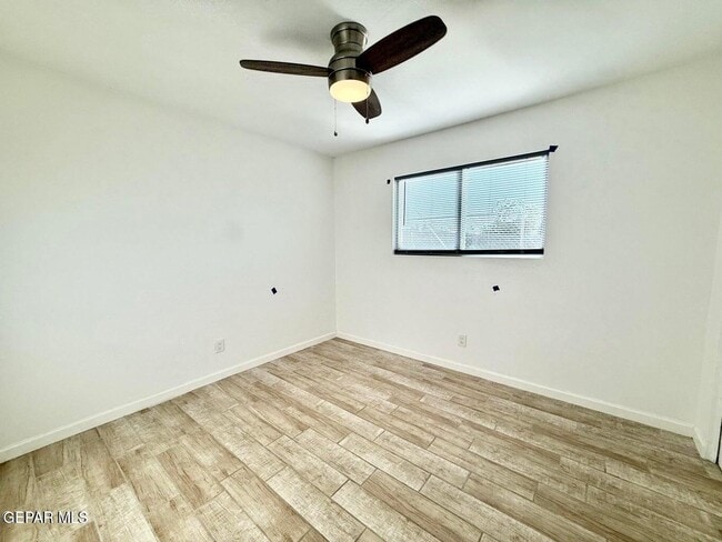 Building Photo - 10833 Cardigan Dr