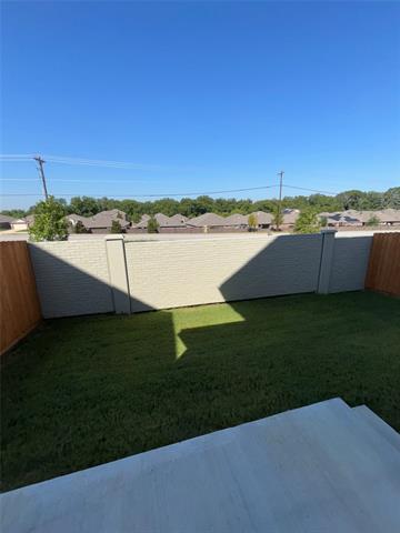 Building Photo - 2036 Oak Grove Ln