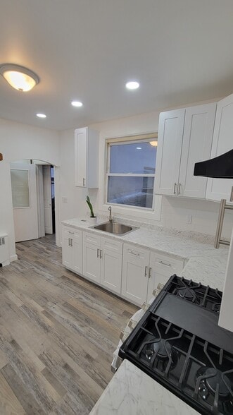 Building Photo - 7411 Park Ave