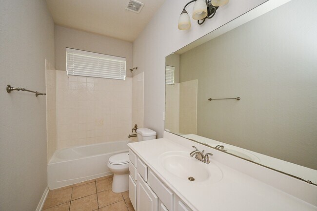 Building Photo - 7006 Kendall Lake Ct