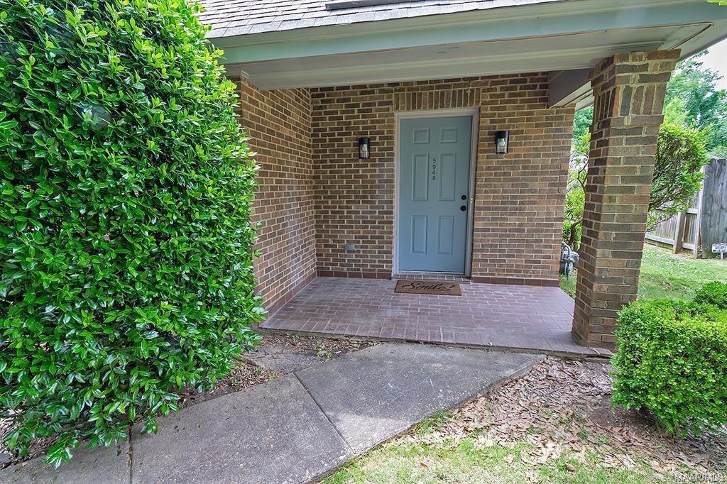 Building Photo - 5948 Carmel Dr