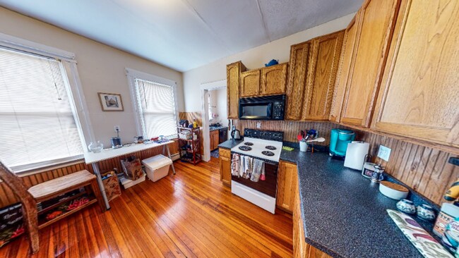 Building Photo - Large Science Hill 3BR with Dual Balcony A...