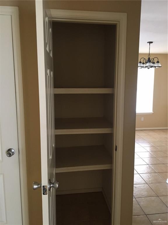 Building Photo - 27 Lilia Dr