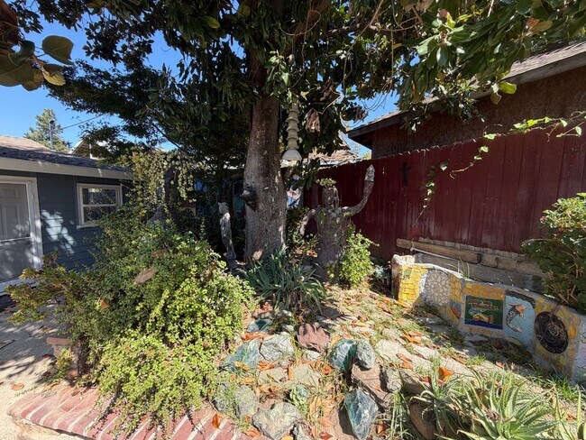Building Photo - 7210 Zelinda Dr