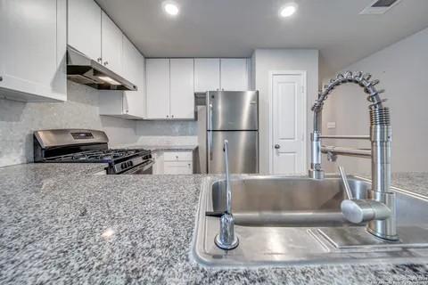 Building Photo - 22 Silos Meadows