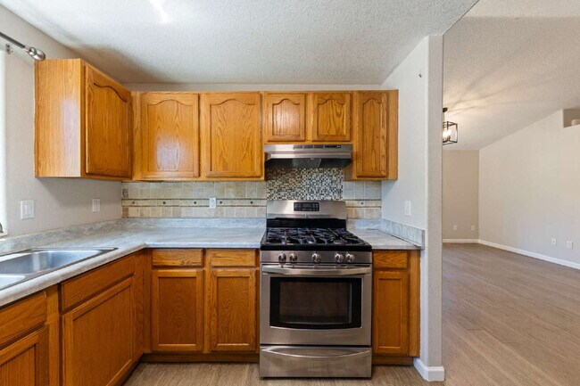 Building Photo - Updated 3 bedroom home with garage